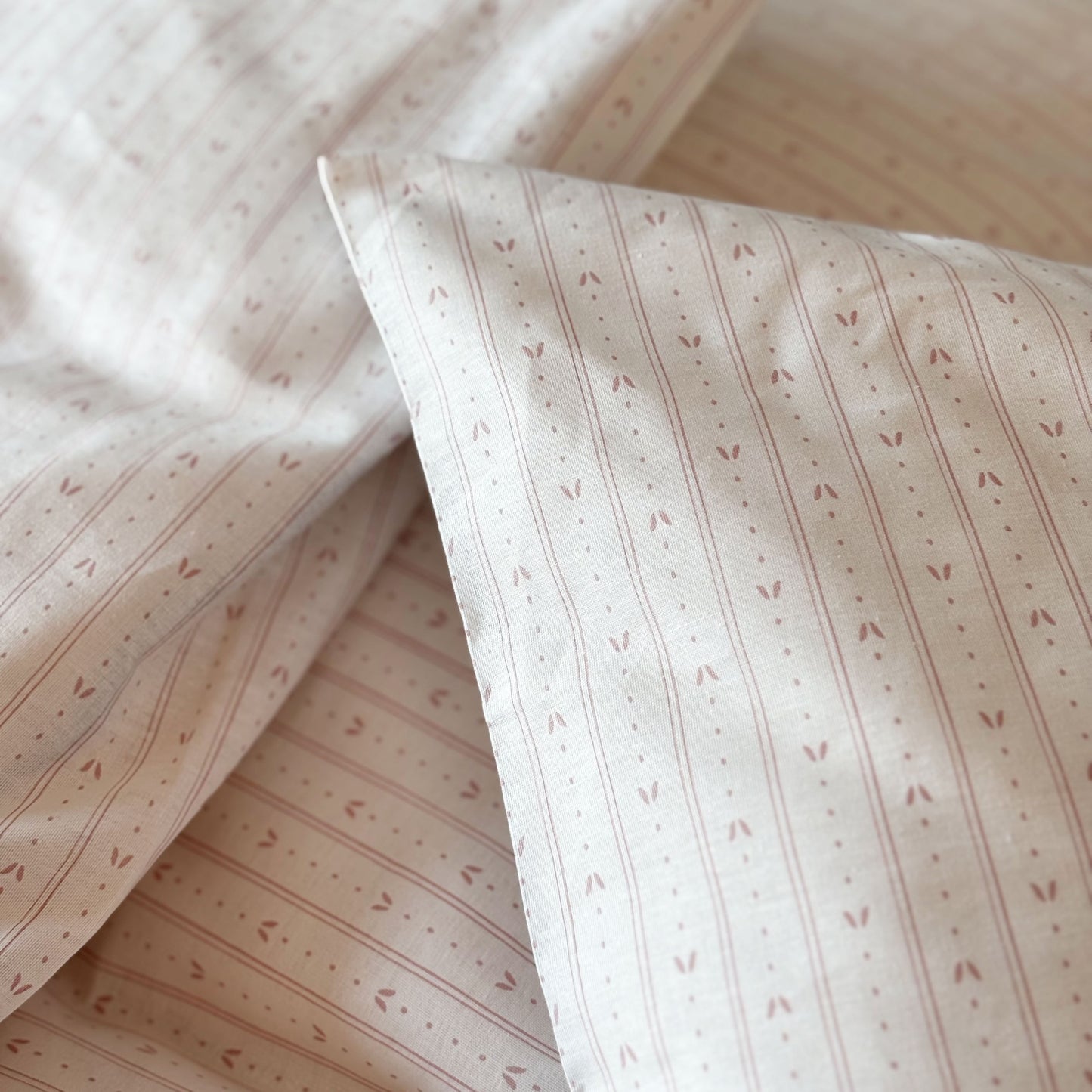 Baby sengesæt - 70x100, 40x45 cm - Leaf Stripe