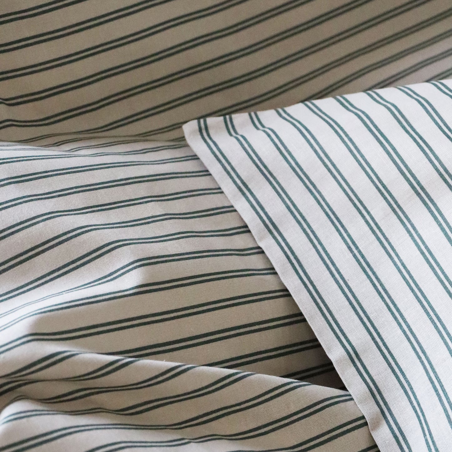 Junior sengesæt - 100x140, 40x45 cm - Green Double Stripe